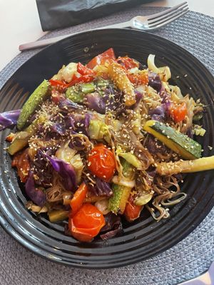 Miso wok with rice noodles   at Restaurante Amaltea in Cordoba