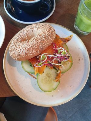 Bagel with carrot "salmon" at Grand Café Lochergut in Zurich