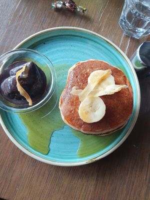 Vegan pancakes at Grand Café Lochergut in Zurich