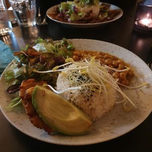 Forgot the name of the dish. The chickpeas are amazing! The chicken is missing from the picture. at Plantastic's Streetfood Kitchen in Rotterdam