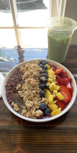 Açaí bowl at Root in Newport
