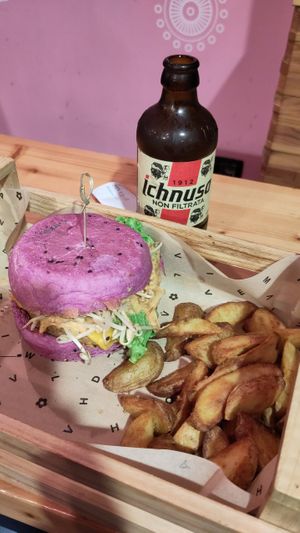 Cherry Bomb with potatoes at Flower Burger in Bari