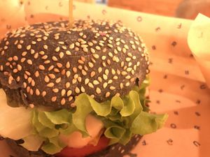 🌸🍔 at Flower Burger in Bari