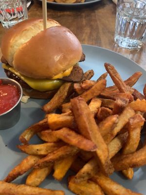 Bacon cheese burger at Nateure's Plate in Peterborough
