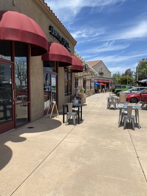 Patio at Gentle Grill in Temecula