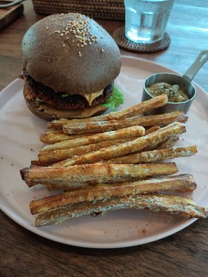 Classic burger at Nourish in Hoi An