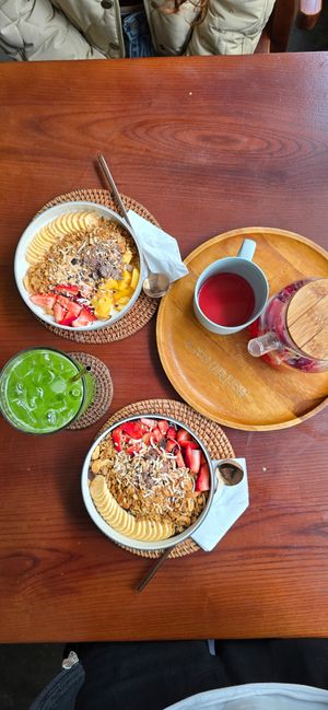 Smoothie- & Granola Bowl ♥️ at Nourish in Hoi An