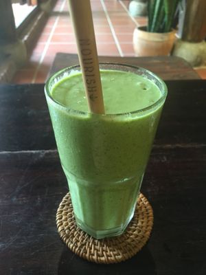 green smoothie at Nourish in Hoi An