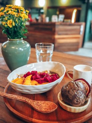Tropical heaven granola bowl at Nourish in Hoi An