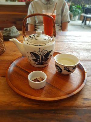 Oolong tea with chocolate 😊 at Nourish in Hoi An