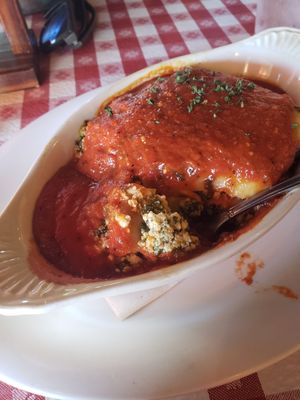  at Bobby V's in Kapaa