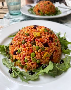 Tabulé con tofu y guisantes  at Donna Veggie in Guimaraes