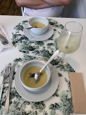 Très bon repas à un prix démocratique, personnel très chaleureux. Adresse à recommander sur Guimaraes 😋  at Donna Veggie in Guimaraes