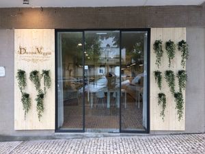 Main entry Donna Veggie Vegetarian cuisine in Guimarães, Portugal (street view) at Donna Veggie in Guimaraes