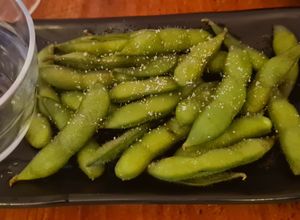 Edamame beans at Legumi Sushi Vegan in Lisbon