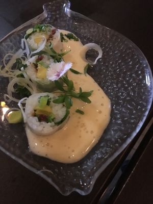 Complimentary rolls at Legumi Sushi Vegan in Lisbon