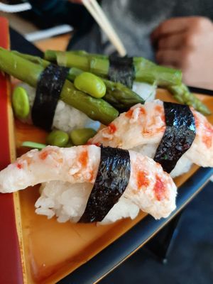 Vegan shrimp sushi at Legumi Sushi Vegan in Lisbon