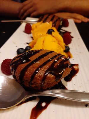 Dessert at Legumi Sushi Vegan in Lisbon