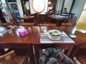 Sharing table but no barrier or distance from others that is required for covid at Cute Fei in Kowloon