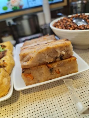 Yam cake ~ 8/12/21 at Thunder Tree 擂茶树 - VivoCity in Central Singapore