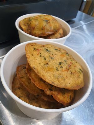 My beloved fried vege fritters 😍 ~ Circuit Breaker Period Phrase 2 at Thunder Tree 擂茶树 - VivoCity in Central Singapore