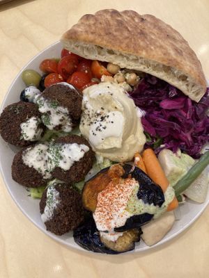 Falafel salad  at Chick Peace 칙피스 - Gangnamgu in Seoul