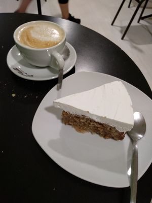 Tarta tres leches at La Piparra in Bilbao