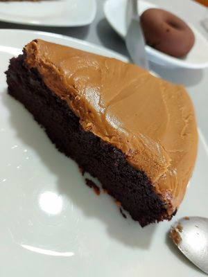 Chocolate cake 🎂 & donut 🍩 at La Piparra in Bilbao