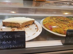 Spanish tortilla a de a lemon cake at La Piparra in Bilbao