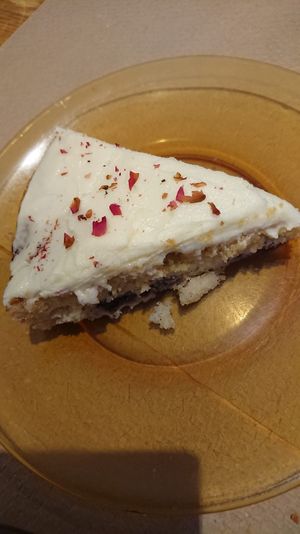 Lemon and blueberry cake at La Piparra in Bilbao