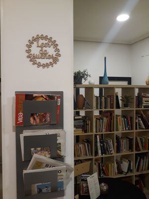 Library - leer da sueños at La Piparra in Bilbao