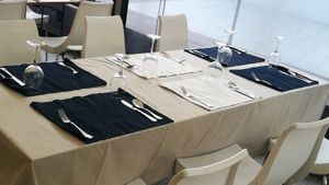 Set cover for dine in. at Food Paradise in Claremont