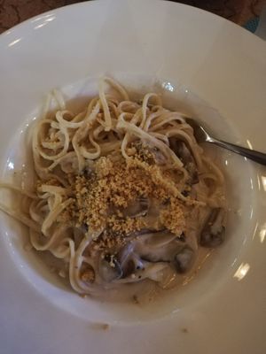 Mushroom Carbobara  at Privé - Wheelock Place in Central Singapore