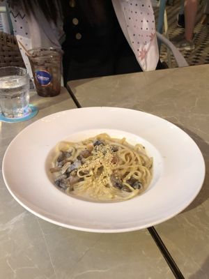 Al funghi at Privé - Wheelock Place in Central Singapore