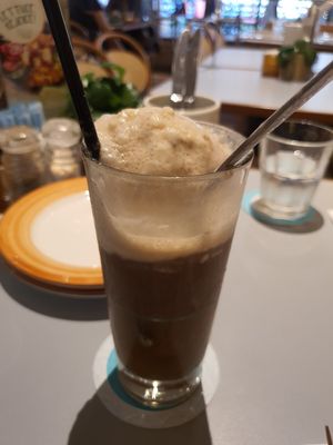 Rootbeer float at Privé - The Paragon in Central Singapore
