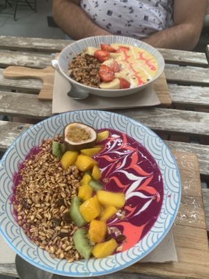 pink dragon bowl  at Mr. Morris in Tilburg