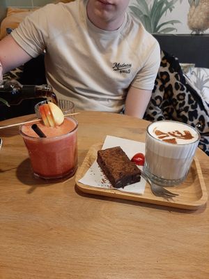  at Mr. Morris in Tilburg