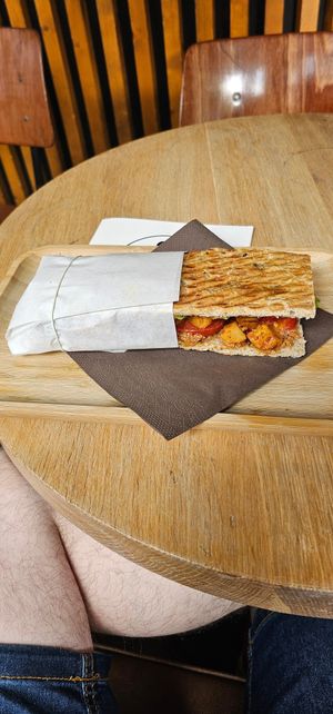 fake chicken sandwich at Mr. Morris in Tilburg