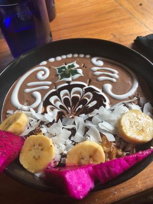 smoothie bowl at Cafe Vida in Canggu