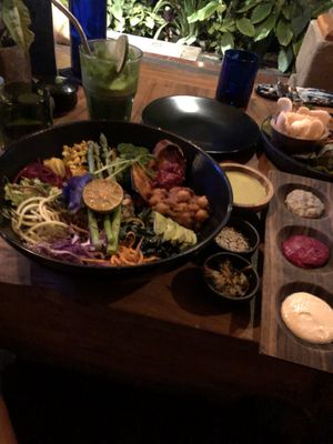 Healthy bowl - super yummy  at Cafe Vida in Canggu