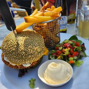 Really delicious burger at Johanna's Hof in Castricum