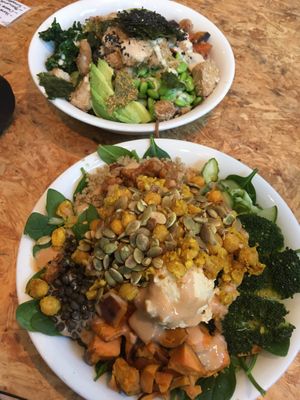 Bowl with soba (Japanese style) and with quinoa and tempeh   at SLA - Claude Debussylaan in Amsterdam