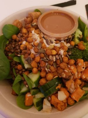 Green protein bowl at SLA - Claude Debussylaan in Amsterdam