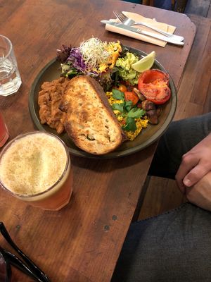 Freshly squeezed apple juice and big breakfast (scrambled tofu, smashed avocado etc)  at Plant Based Wholefoods in Katoomba