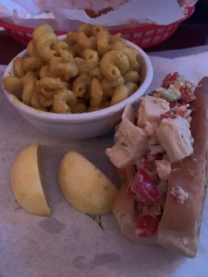 Vegan lobster roll and mac🤩 at Cobra Cabana in Richmond