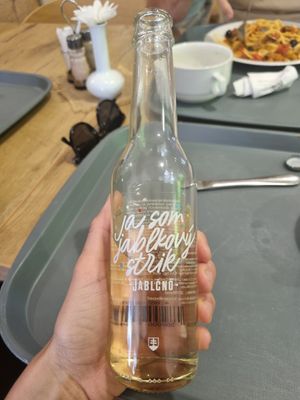 Apple spritz (nonalcoholic) at Pani Baklazani in Nitra