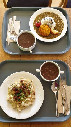 The two options available for main dish with soup at Pani Baklazani in Nitra