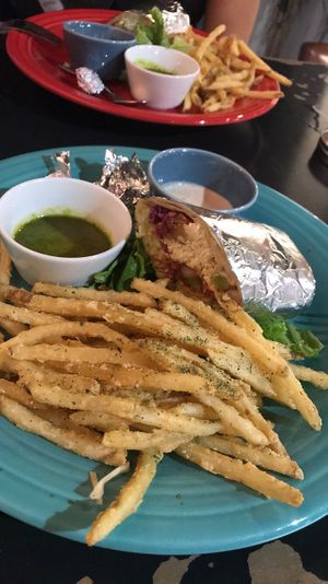 Only came to £10 for a drink salad chips and burrito  at Hideout Burrito in Tokyo