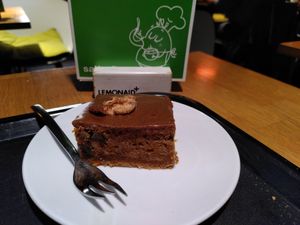 walnut cake at Sattgrün Kolumba Viertel - Mitte in Cologne