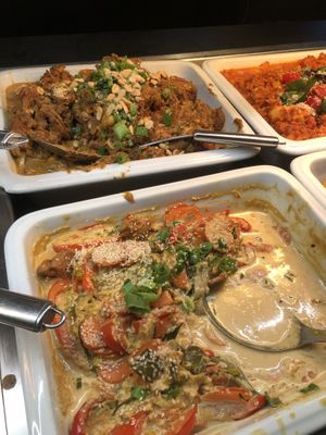 peanut sauce and thai curry  at Sattgrün Kolumba Viertel - Mitte in Cologne